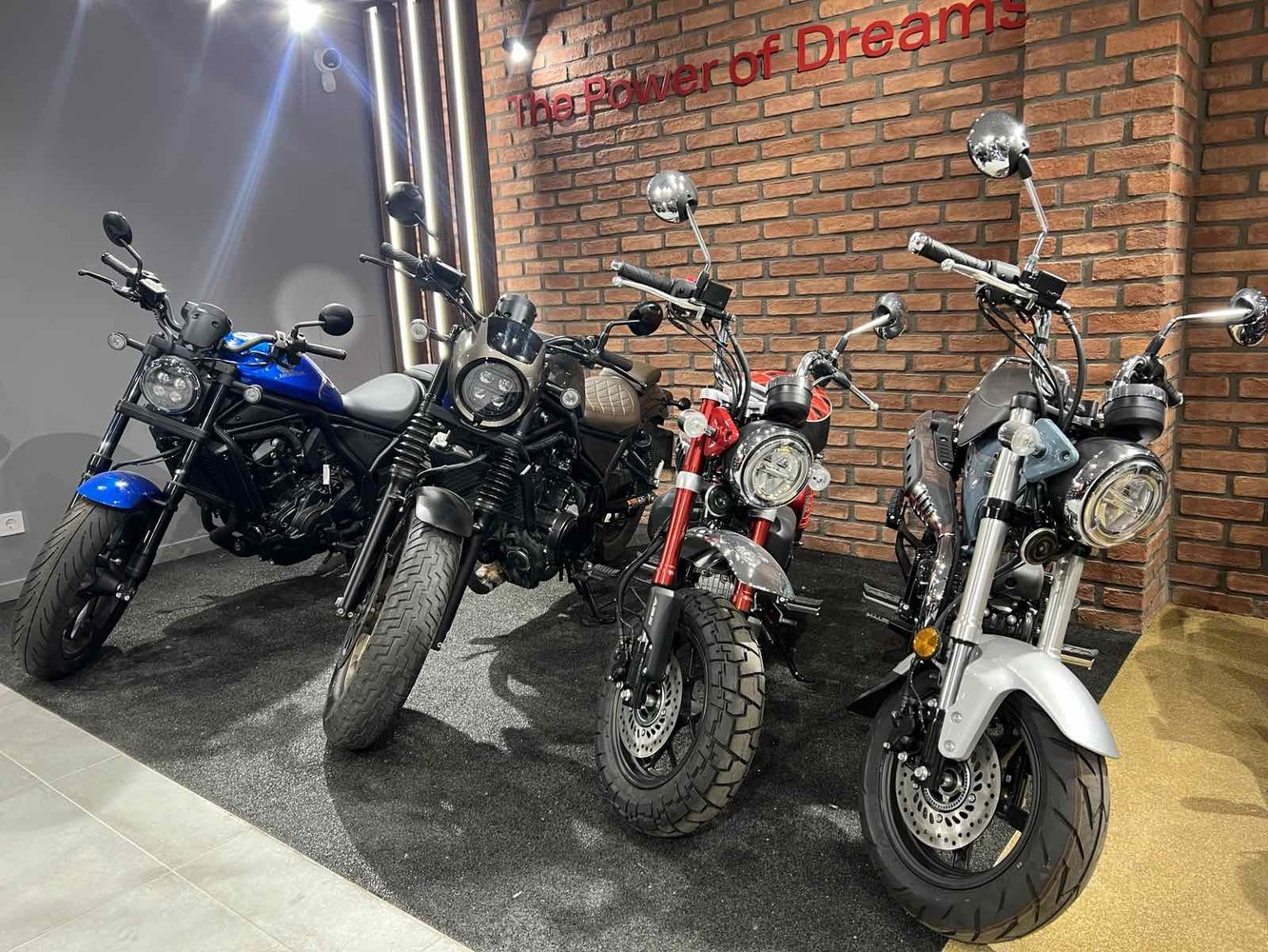 Honda CBR 600 2026 RR *ΕΠΩΝΥΜΑ ΔΩΡΑ+ΤΕΛΗ '26*-thumb-3