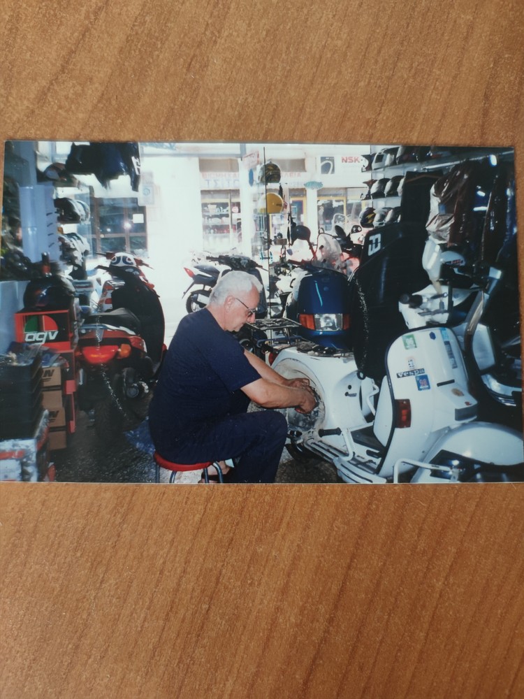 MANUAL ΓΙΑ SCOOTER-GILERA-RUNNER-50-SP-M.2004>14-ORIGINAL-ΣΕ 6 ΓΛΩΣΣΕΣ-ΕΝ-FR-DE-ES-DA-EL-thumb-5